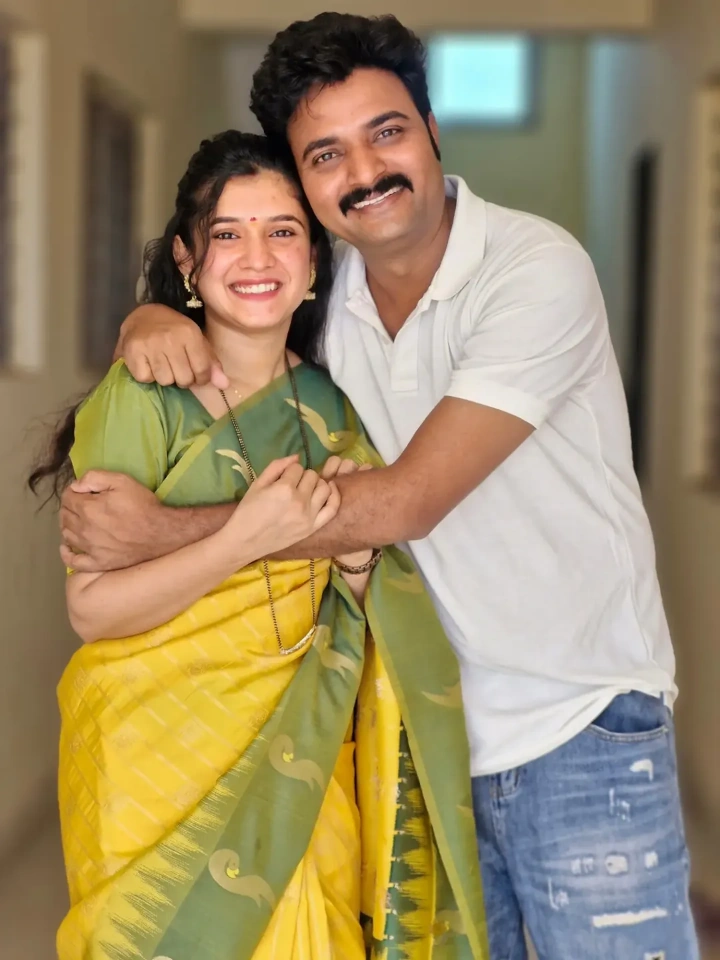 Kiran Gaikwad Wife