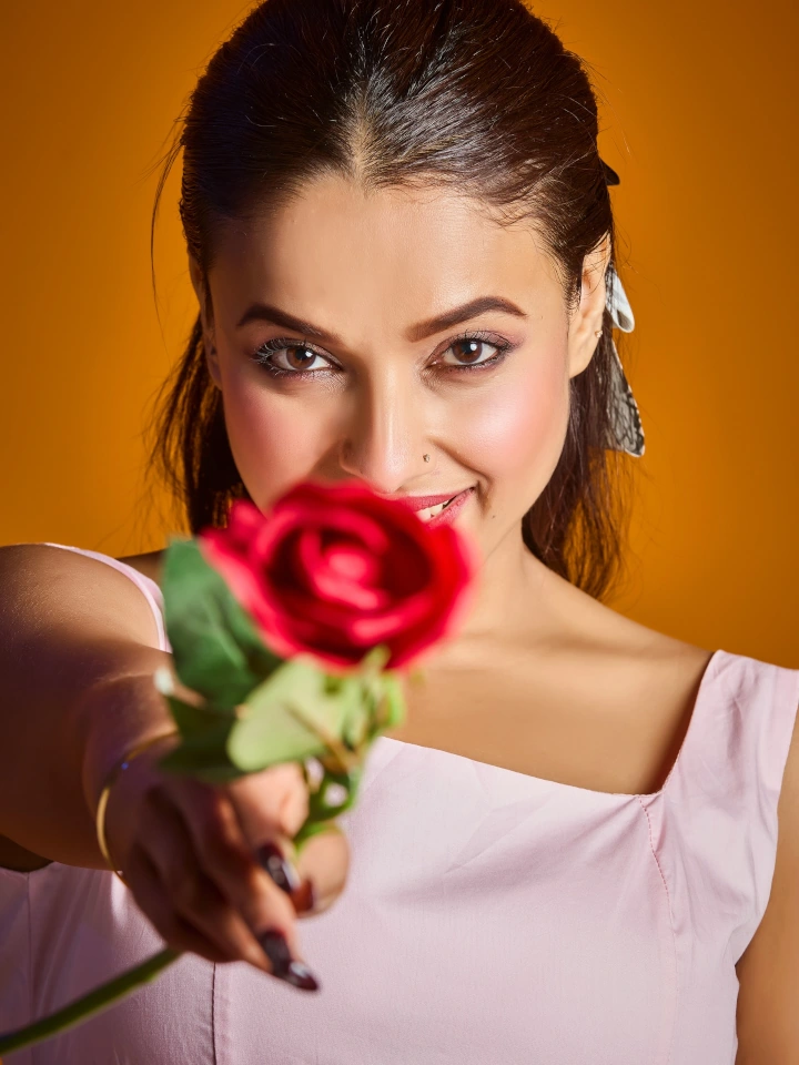 Pamela Mondal has beautiful Dark Brown eyes