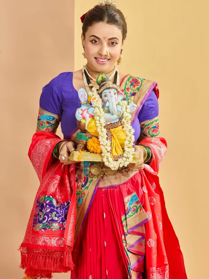 Pamela Mondal's Cute Pose for Image