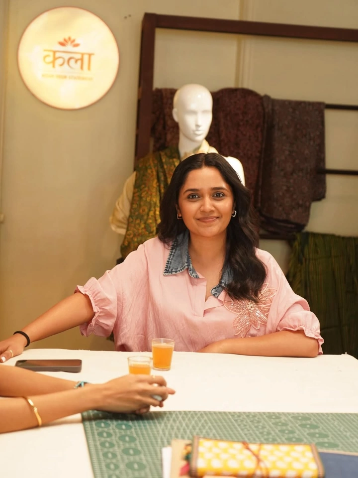 Payal Jadhav Facebook Images