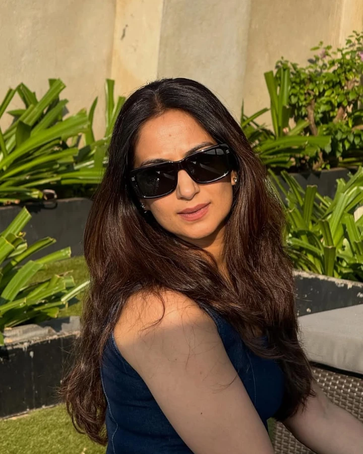 Poorva Gokhale Weight