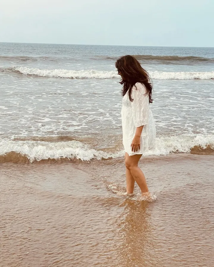 Poorva Gokhale's Beautiful Thighs