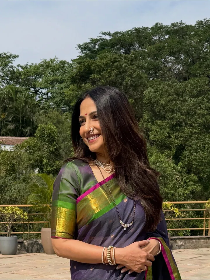 Poorva Gokhale's Hot Looks in Indian Attire