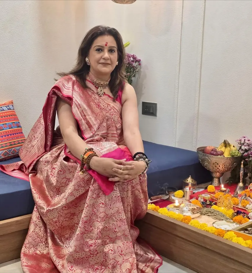 Priyanka Chaturvedi Family