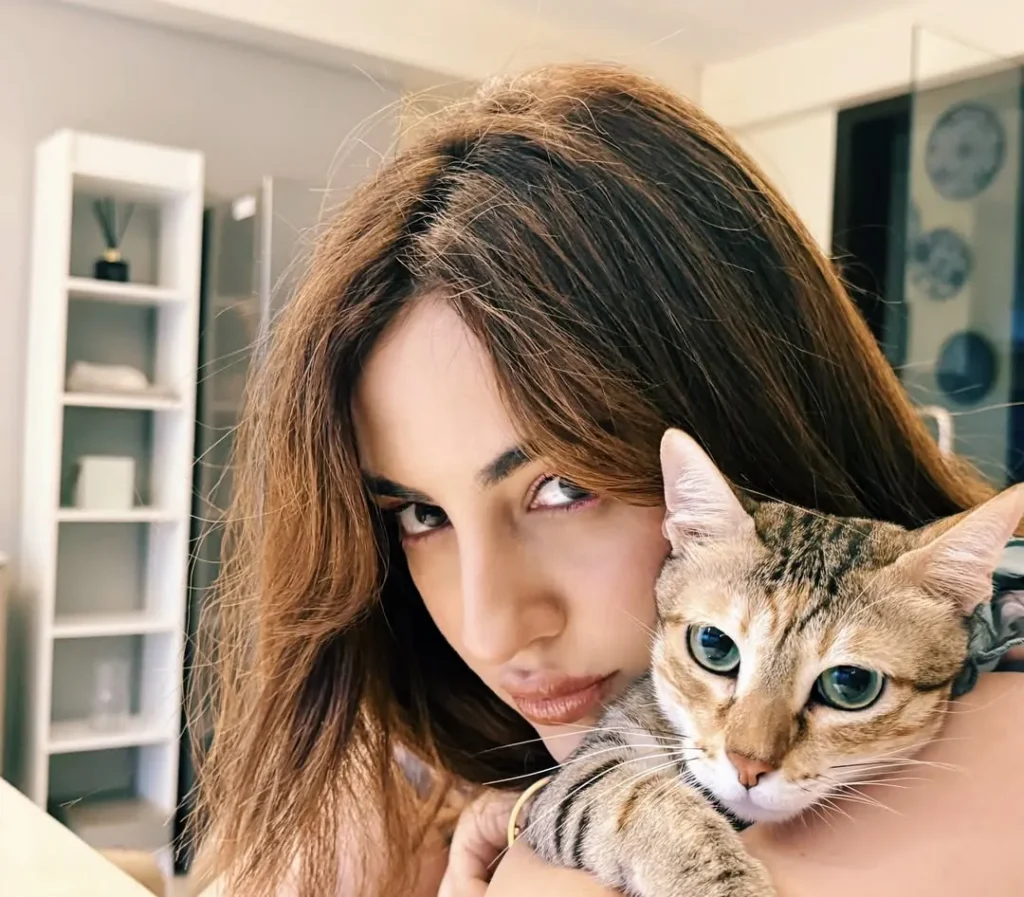 Samreen Kaur Loves Cats
