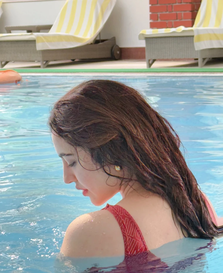 Samreen Kaur in a Swimming Pool