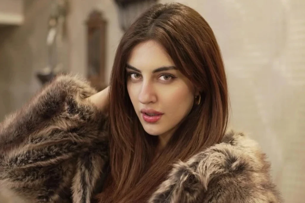 Samreen Kaur is also known as beauty with brain