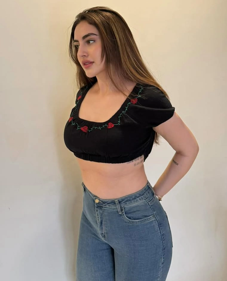 Samreen Kaur keeps herself busy and fit by going to the gym