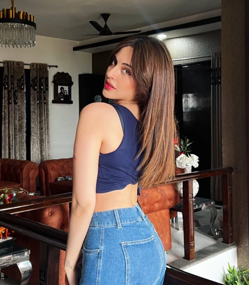 Samreen Kaur loves keeping herself fit by practicing Yoga