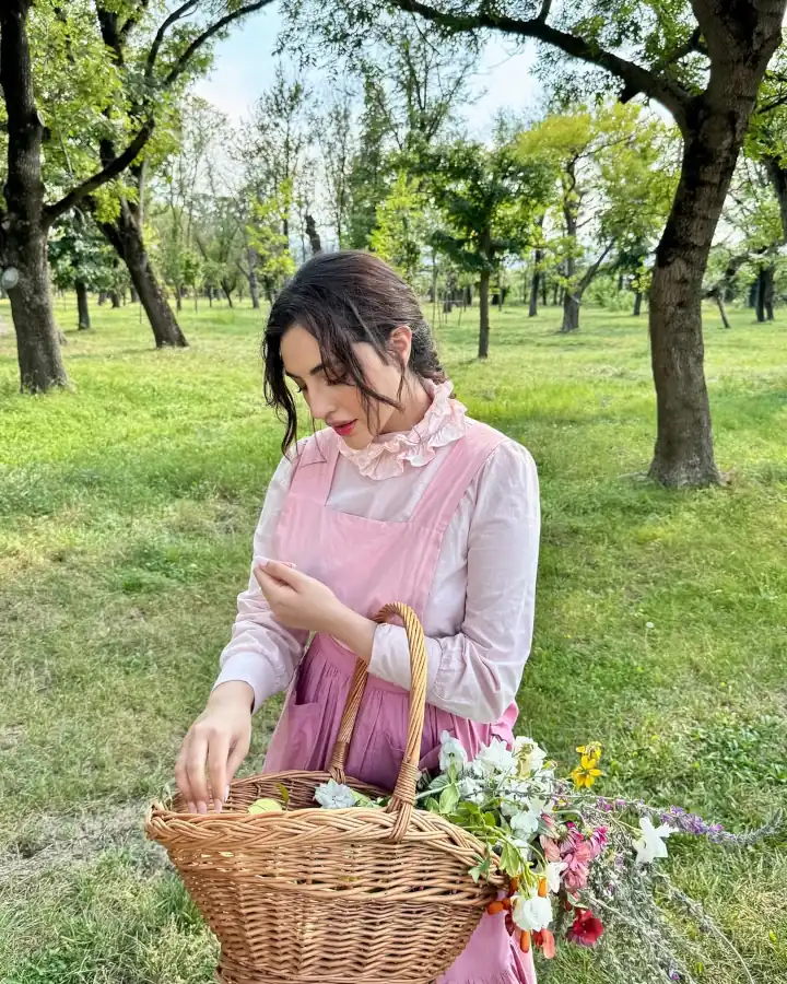 Samreen Kaur was born in Jammu & Kashmir, India