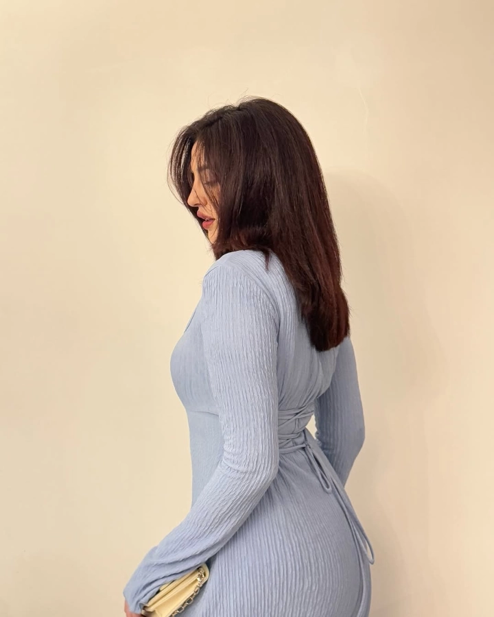 Samreen Kaur's Curvy Body