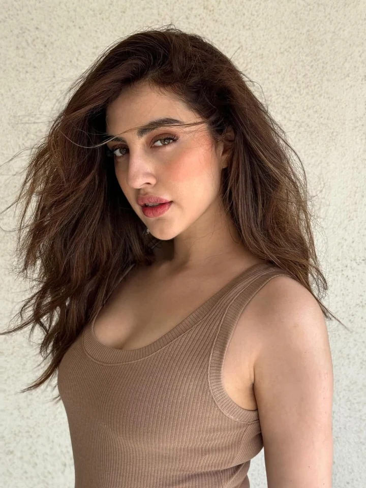 Samreen Kaur's Hot and Pretty Face