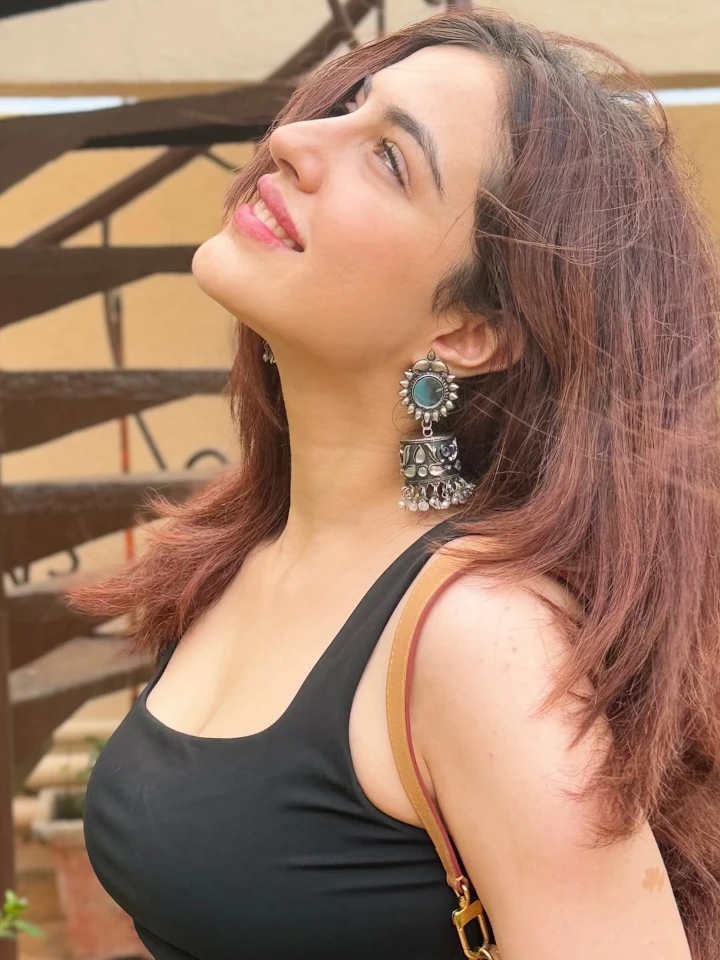 Samreen Kaur's Hottest Smile Ever