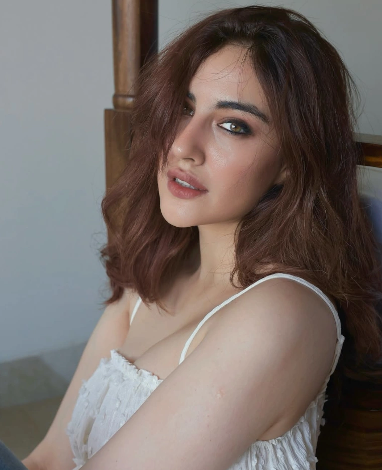Samreen Kaur's Lip Show