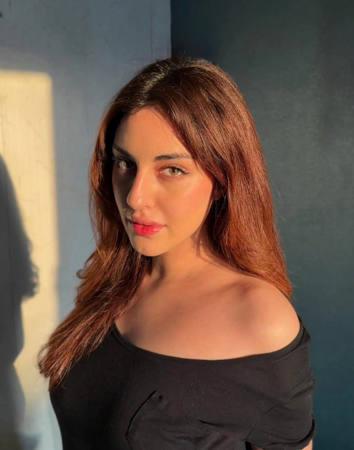 Samreen Kaur's Sun Kissed Image