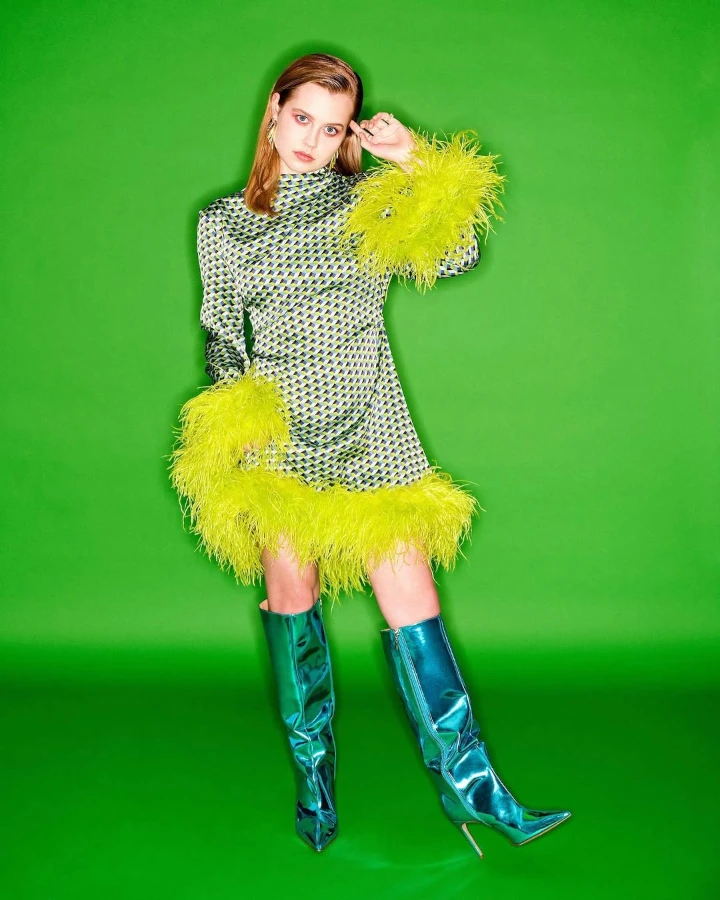 Angourie Rice's Gorgeous Thighs