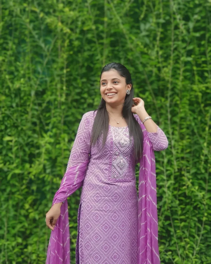 Jui Gogri in a Hot Indian Traditional Dress Ever
