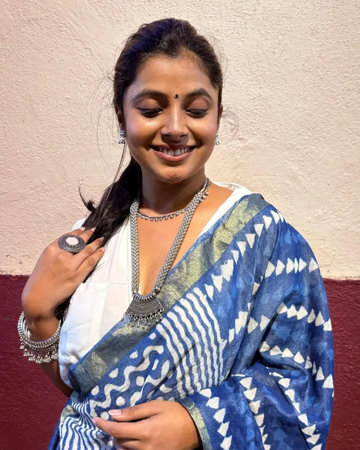 Jui Gogri looking beautiful in Salwar Kameez