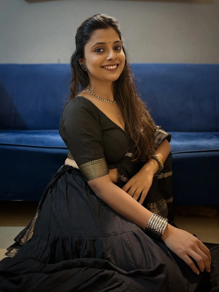 Jui Gogri's Cleavage