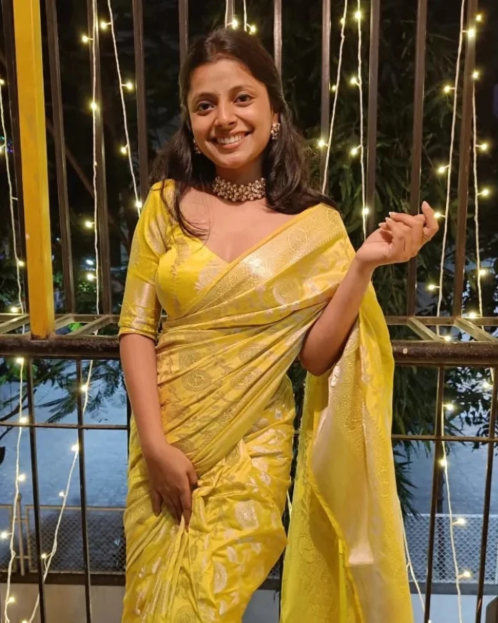 Jui Gogri's Deepest Cleavage Shown Ever