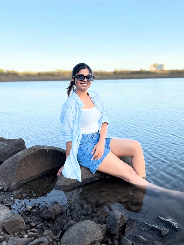 Jui Gogri's Gorgeous Legs & Thighs