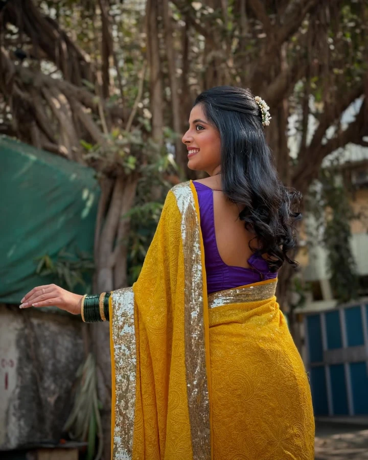 Jui Gogri's Hot Back