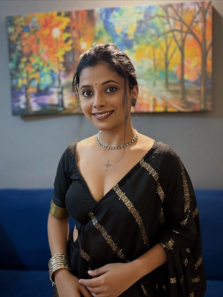 Jui Gogri's Hot Cleavage