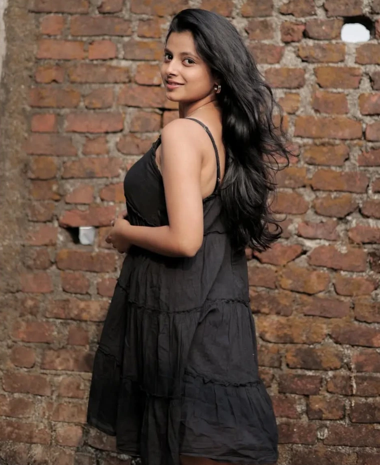 Jui Gogri's Hot Dress