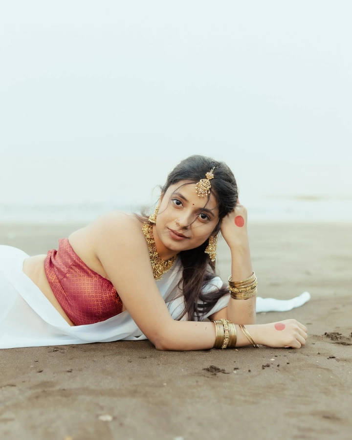 Jui Gogri's Hot & Spicy Image