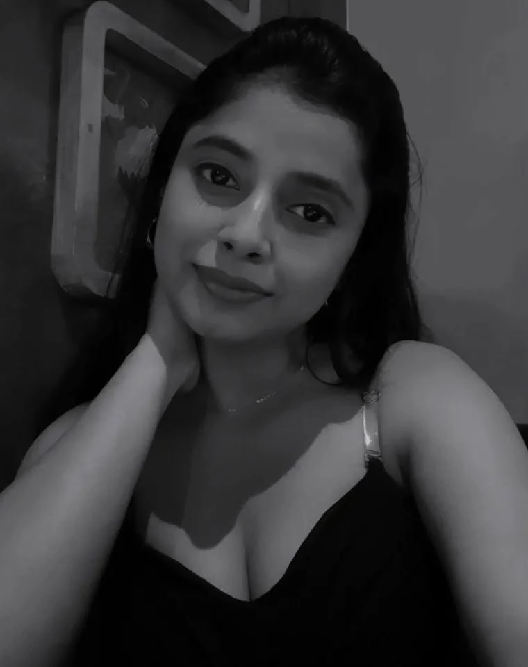 Jui Gogri's Peaty Cleavage