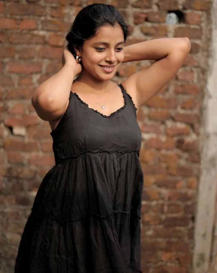 Jui Gogri's low-cut Garment