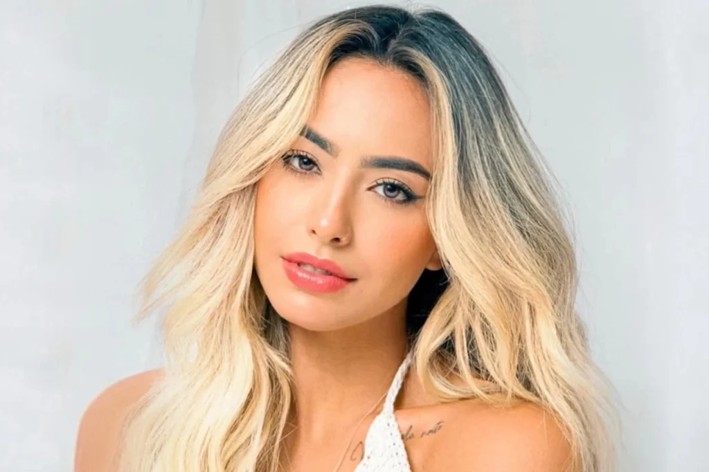 Mariana Tollendal Age