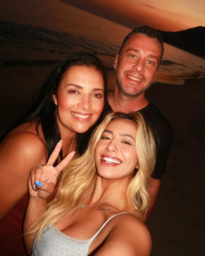 Mariana Tollendal's Cute Smile