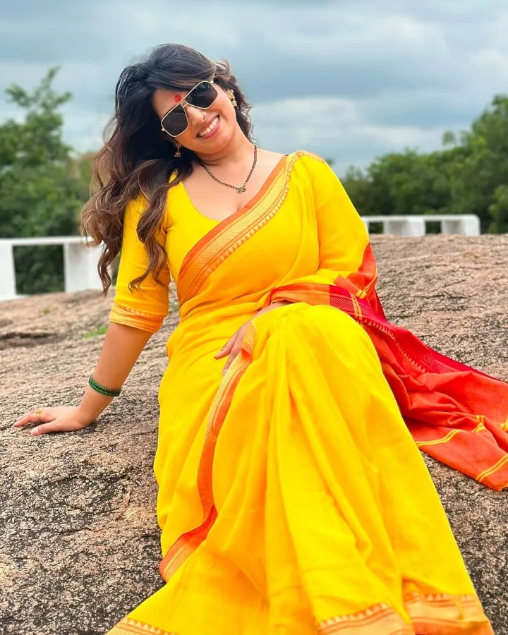 Rasha Kirmani Currently Lives in Mumbai, Maharashtra, India