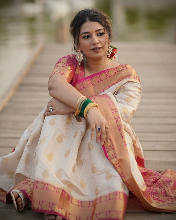 Rasha Kirmani in an Extremely Lovely Maharashtrian Look