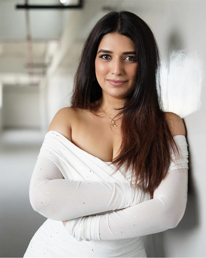 Rasha Kirmani's Hottest Cleavage Shown Ever