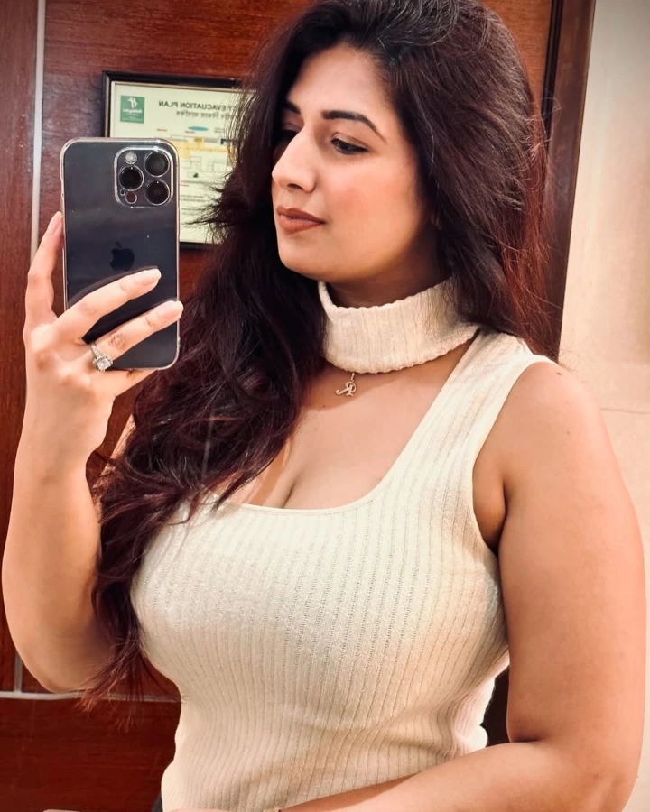 Rasha Kirmani's New Instagram Image