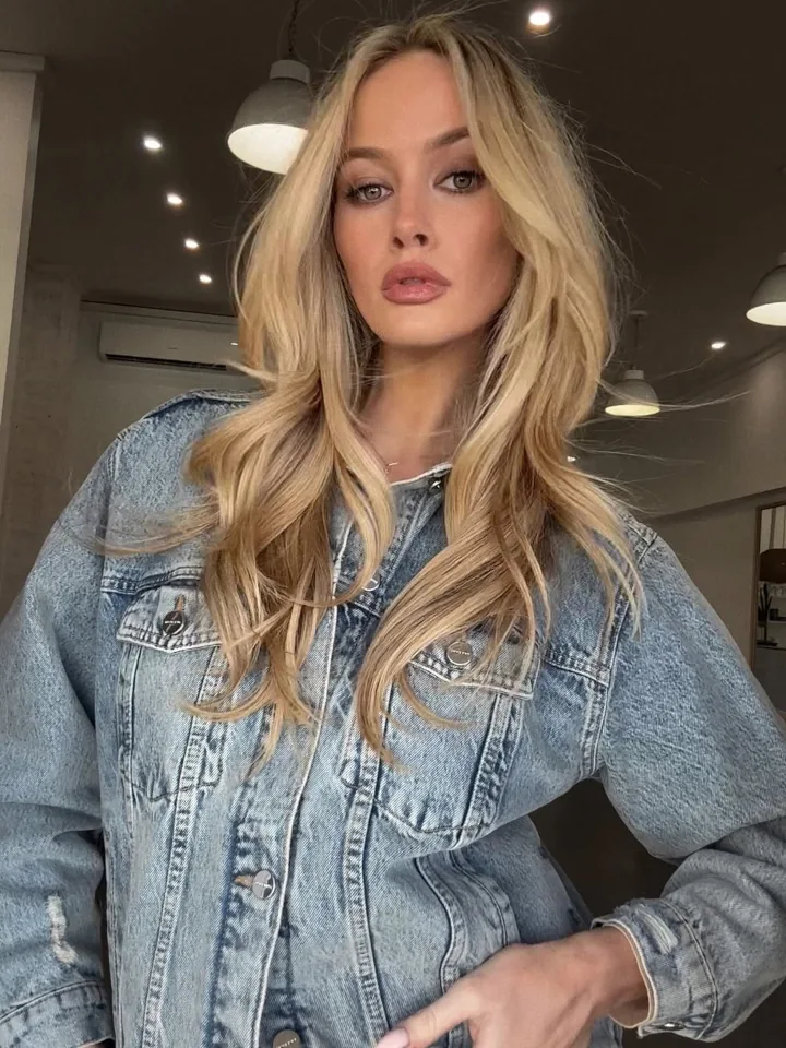 Simone Holtznagel Instagram Images